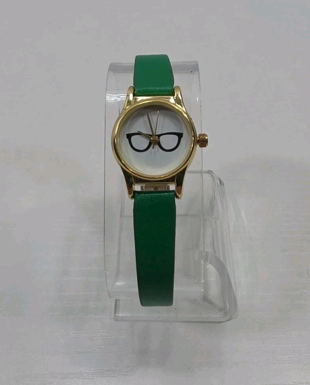 Gold Tone Women’s Watch Green Band Glasses Face New Battery W305